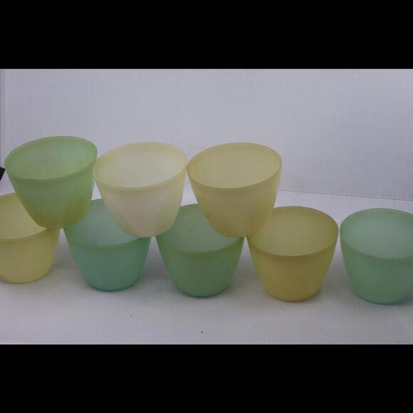 Lot of tupperware refrigerator bowls servalier 14oz 148-11 148-5 no lid Camping - Picture 1 of 12